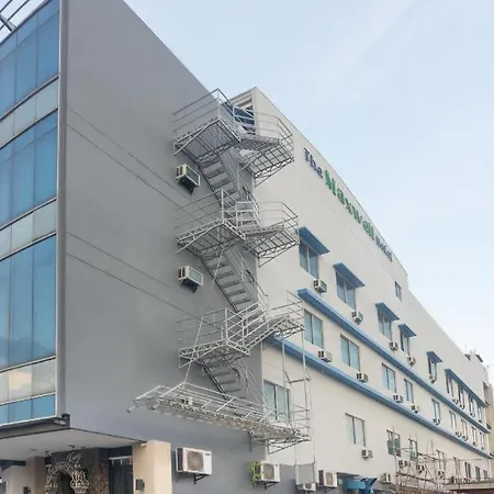 Oyo 187 The Maxwell Hotel