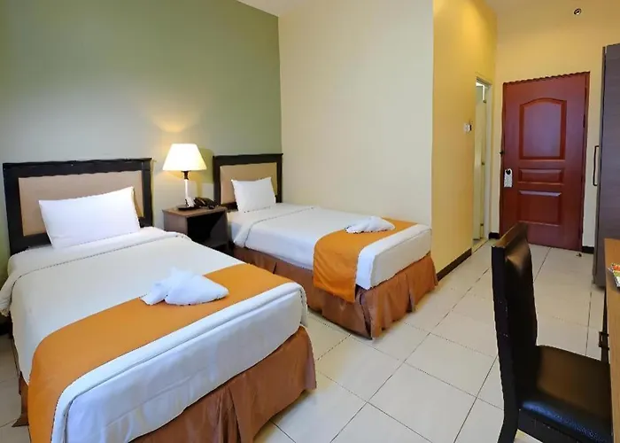 Oyo 187 The Maxwell Hotel 2*